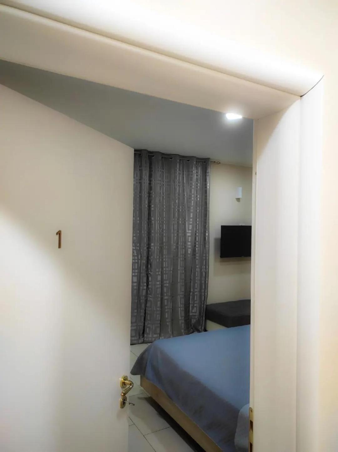 76 Avenue Suites Wi-Fi - Shuttle Reggio Calabria Exterior photo
